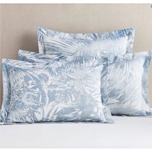 2 Pottery Barn Layla Palm Percale KING Shams Beach Palm Blue White Tropical